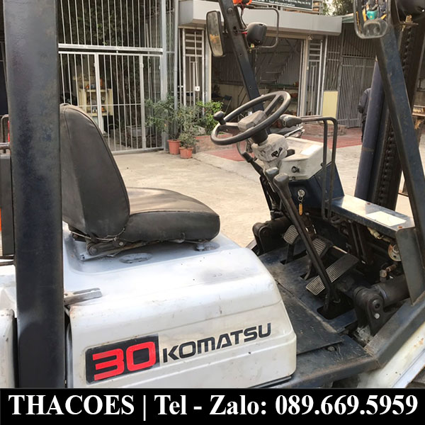 Xe nâng dầu Komatsu Nhật Bãi 3 Tấn FD30-11