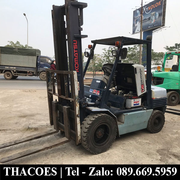Xe nâng dầu Komatsu Nhật Bãi 3 Tấn FD30-11