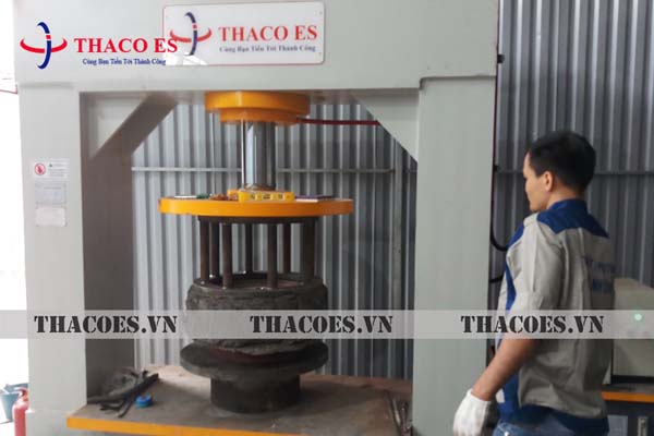 LỐP ĐẶC XE NÂNG 18X7-8 | SOLI MAX KHÔNG VẾT 18X7-8