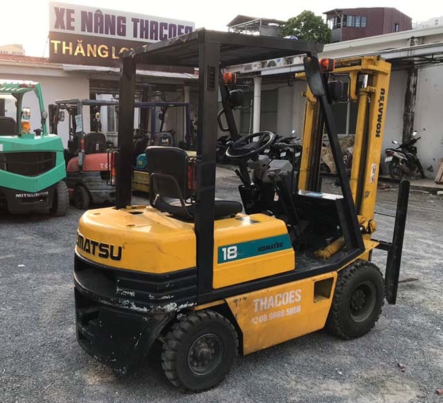 Xe nâng dầu Komatsu 1.8 tấn Nhật bãi