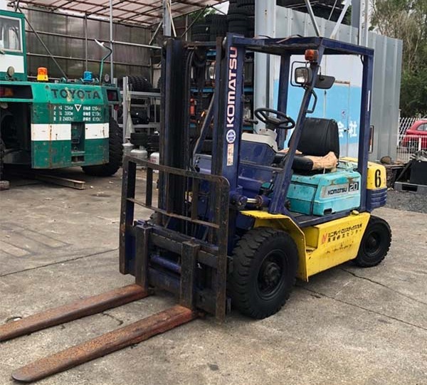 Xe nâng dầu Komatsu Bãi FD20-11 Siêu Rẻ