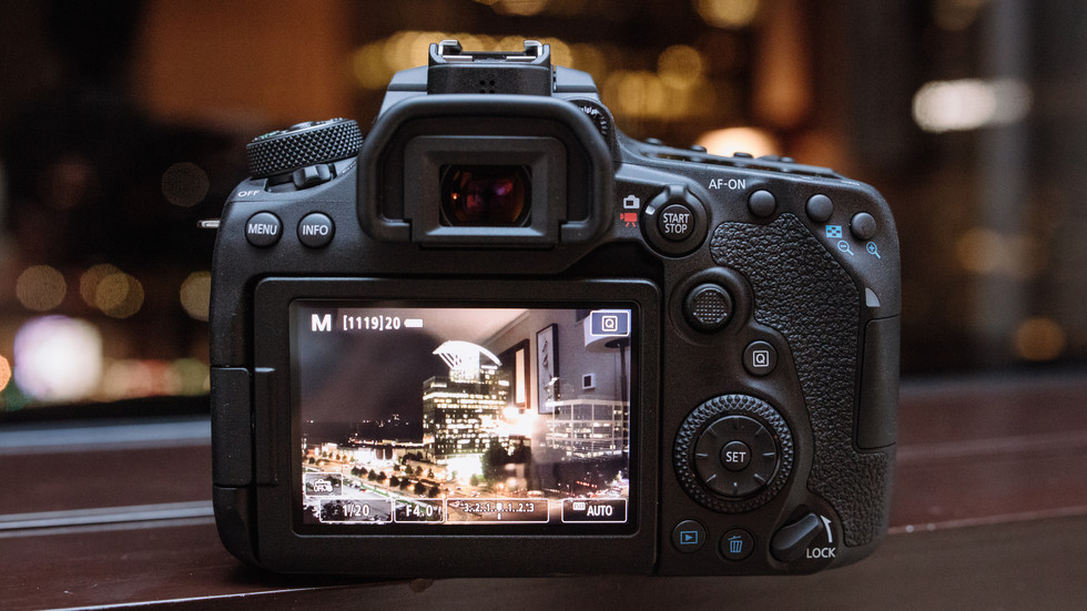 Canon EOS 90D Body - Chính hãng LBM