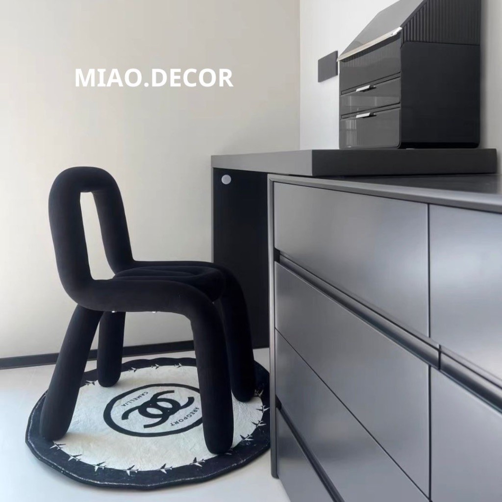 Ghế Bold Chair Để Bàn Trang Điểm Bàn Ăn , lạ mắt phong cách tối giản hiện đại nhiều màu sắcsc ĂN