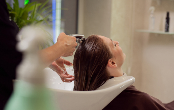 Tìm hiểu liệu pháp phục hồi tóc cao cấp tại spa hiệu quả nhất