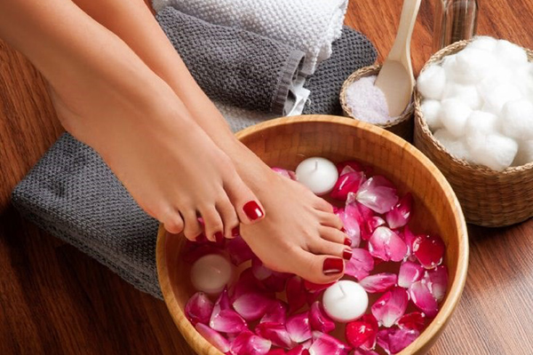 Massage Chân Thảo Dược