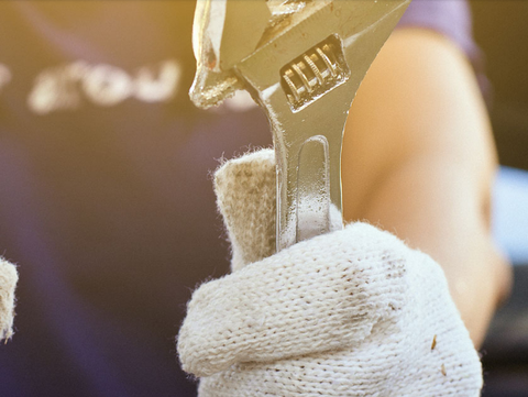 Làm cách nào để thay ắc quy EFB hoặc AGM?