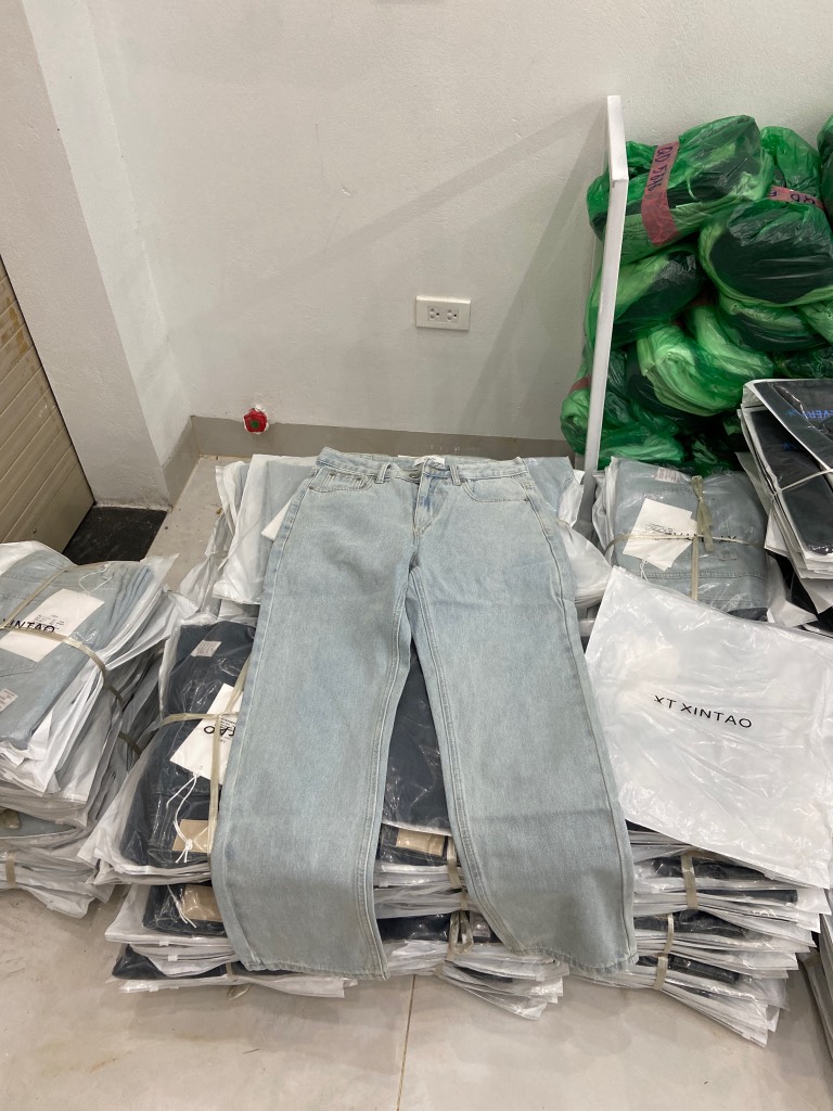 Quần jeans XT 1256
