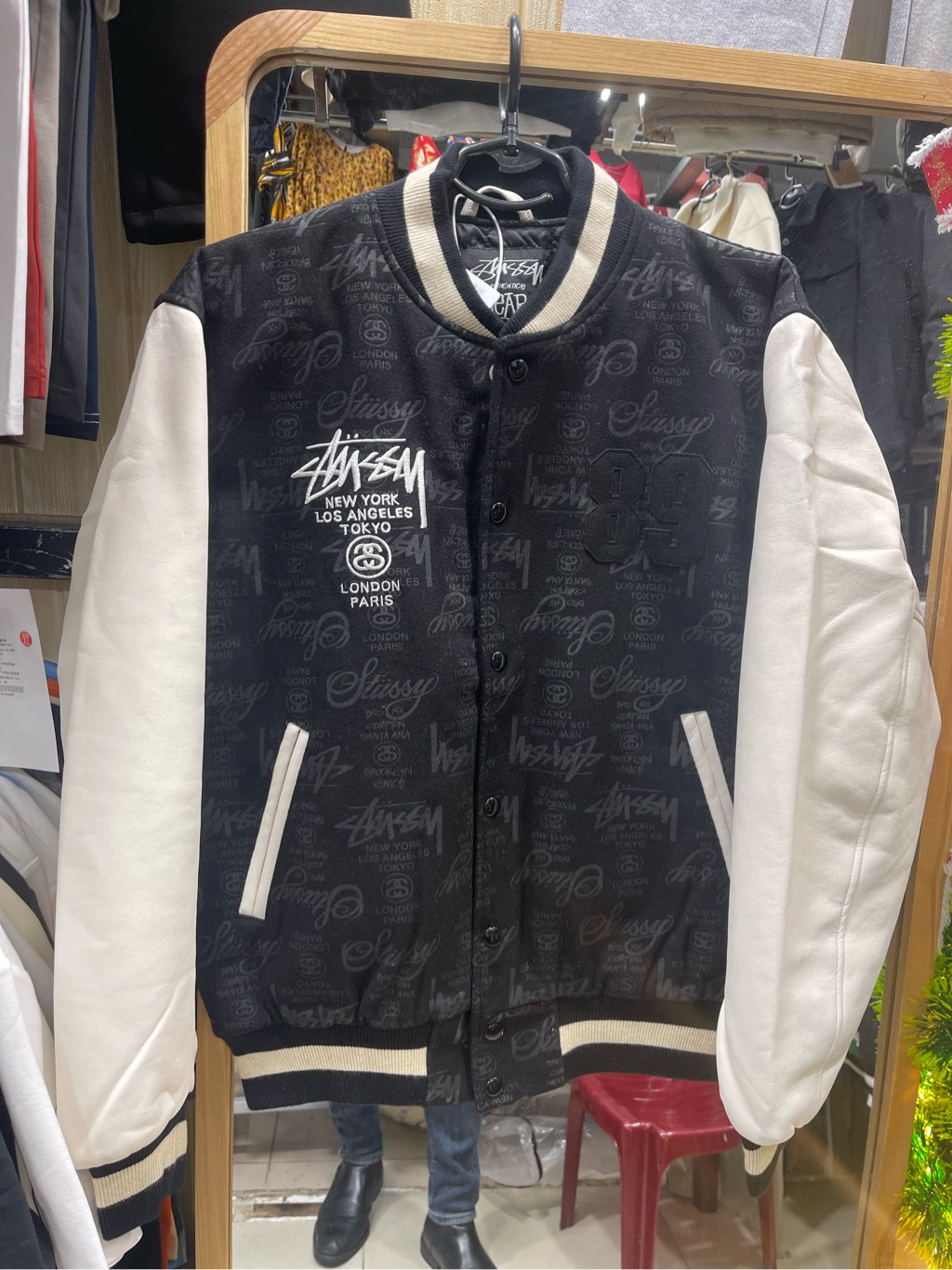 Varsity Stussy chữ đầu lâu