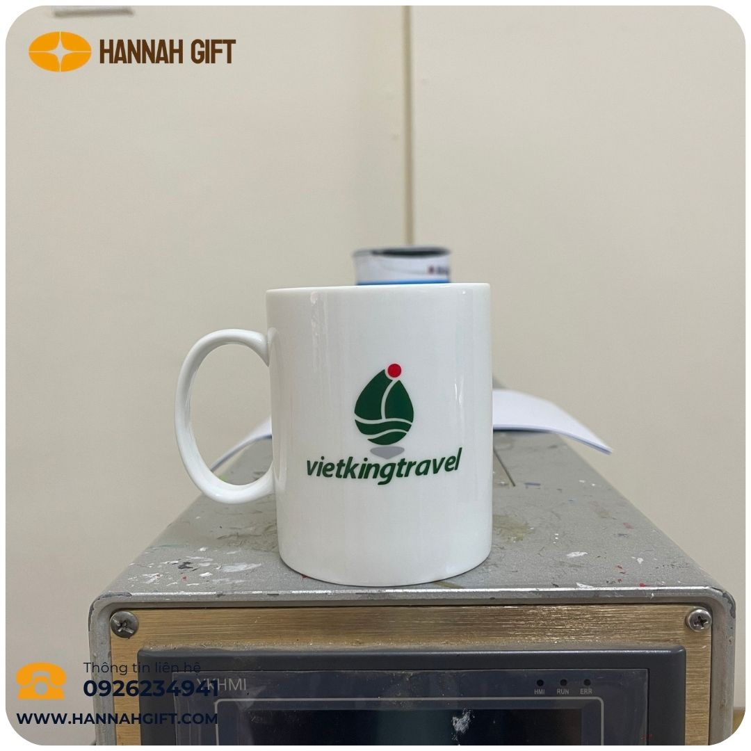 QUÀ TẶNG CỐC SỨ IN HÌNH – GIẢI PHÁP QUẢNG CÁO HIỆU QUẢ