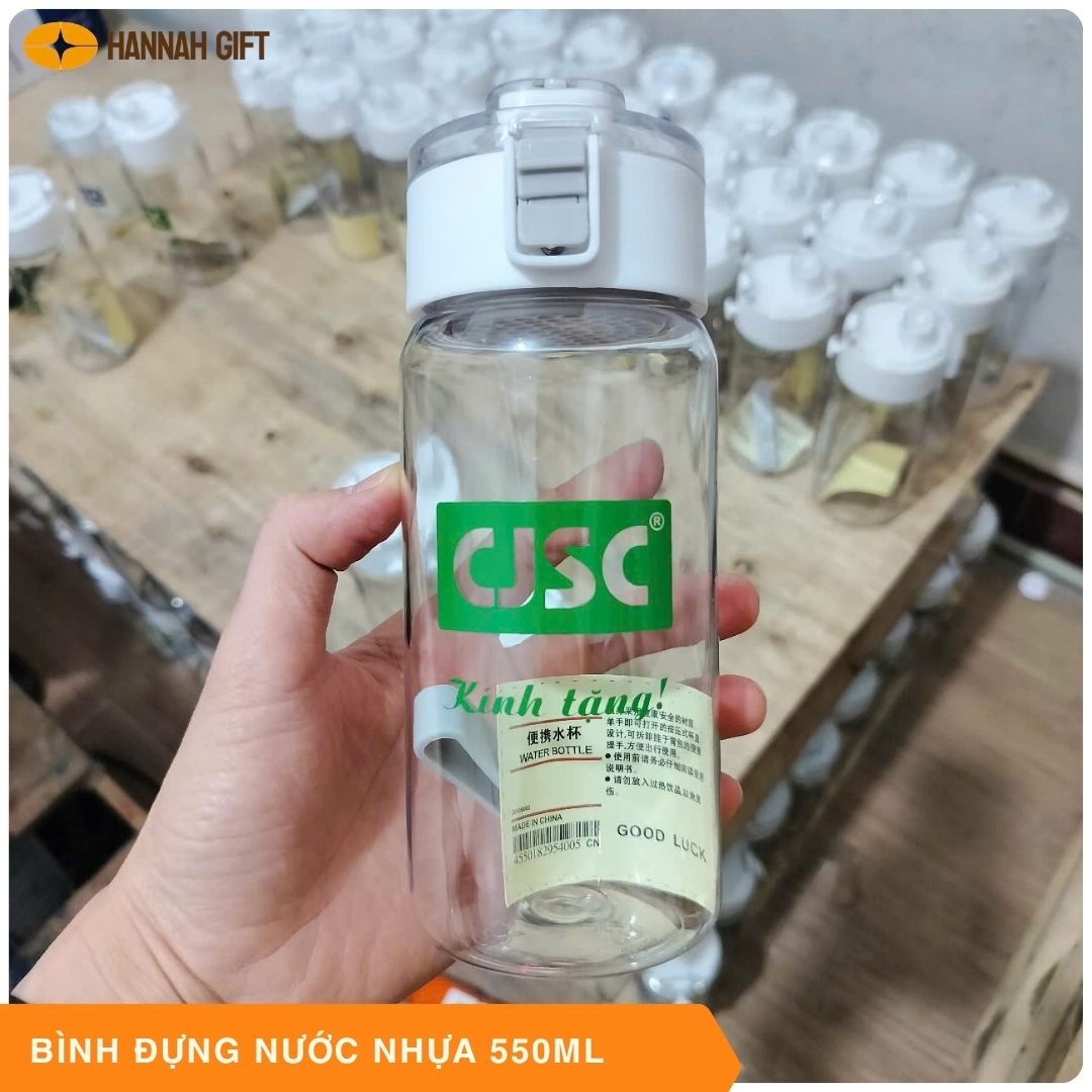 QUÀ TẶNG BÌNH NƯỚC NHỰA – TIỆN LỢI, TRẺ TRUNG, GIÁ TỐT