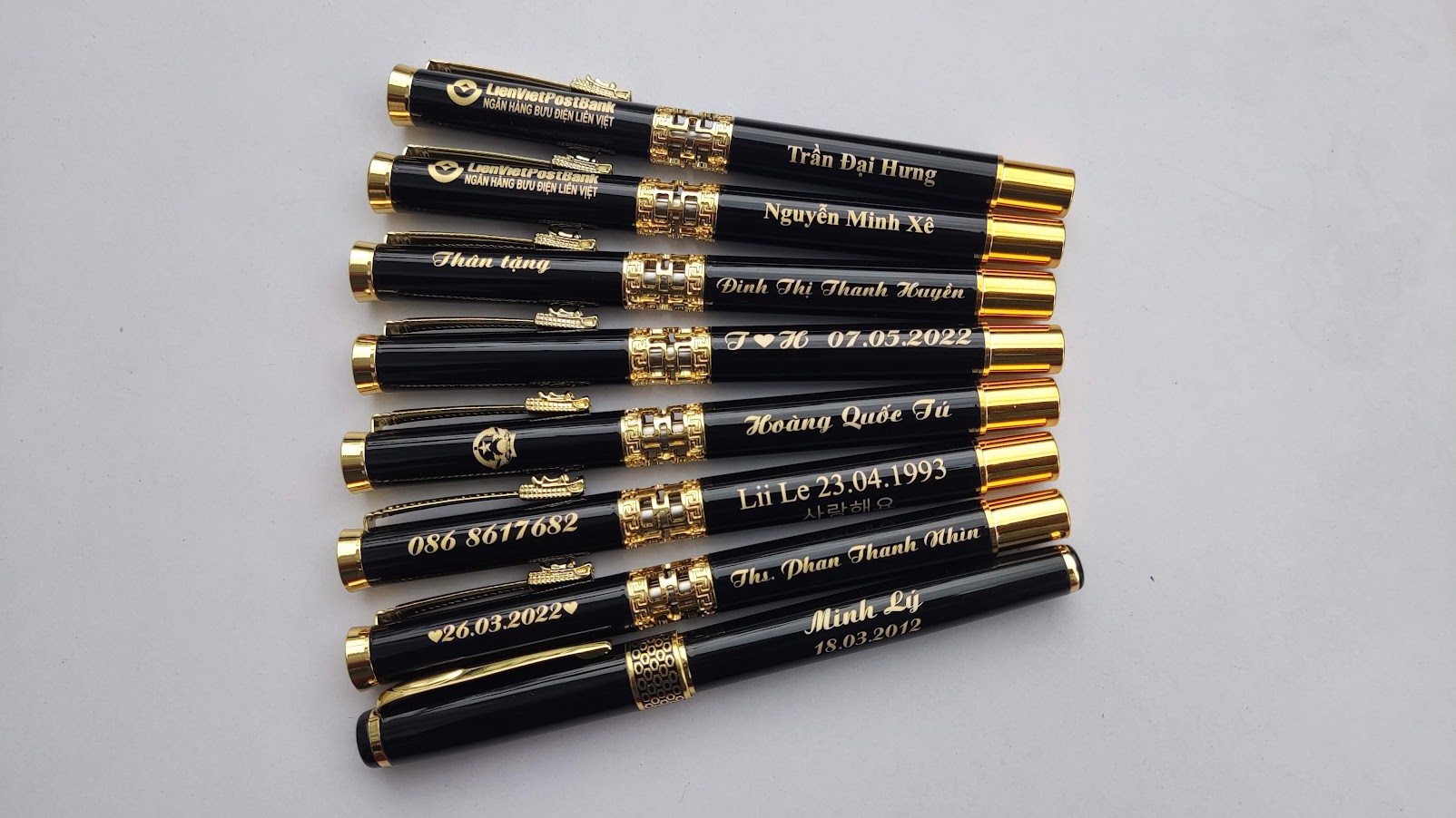 SET BÌNH GIỮ NHIỆT &amp; BÚT KÝ – QUÀ TẶNG TINH TẾ, ĐẲNG CẤP