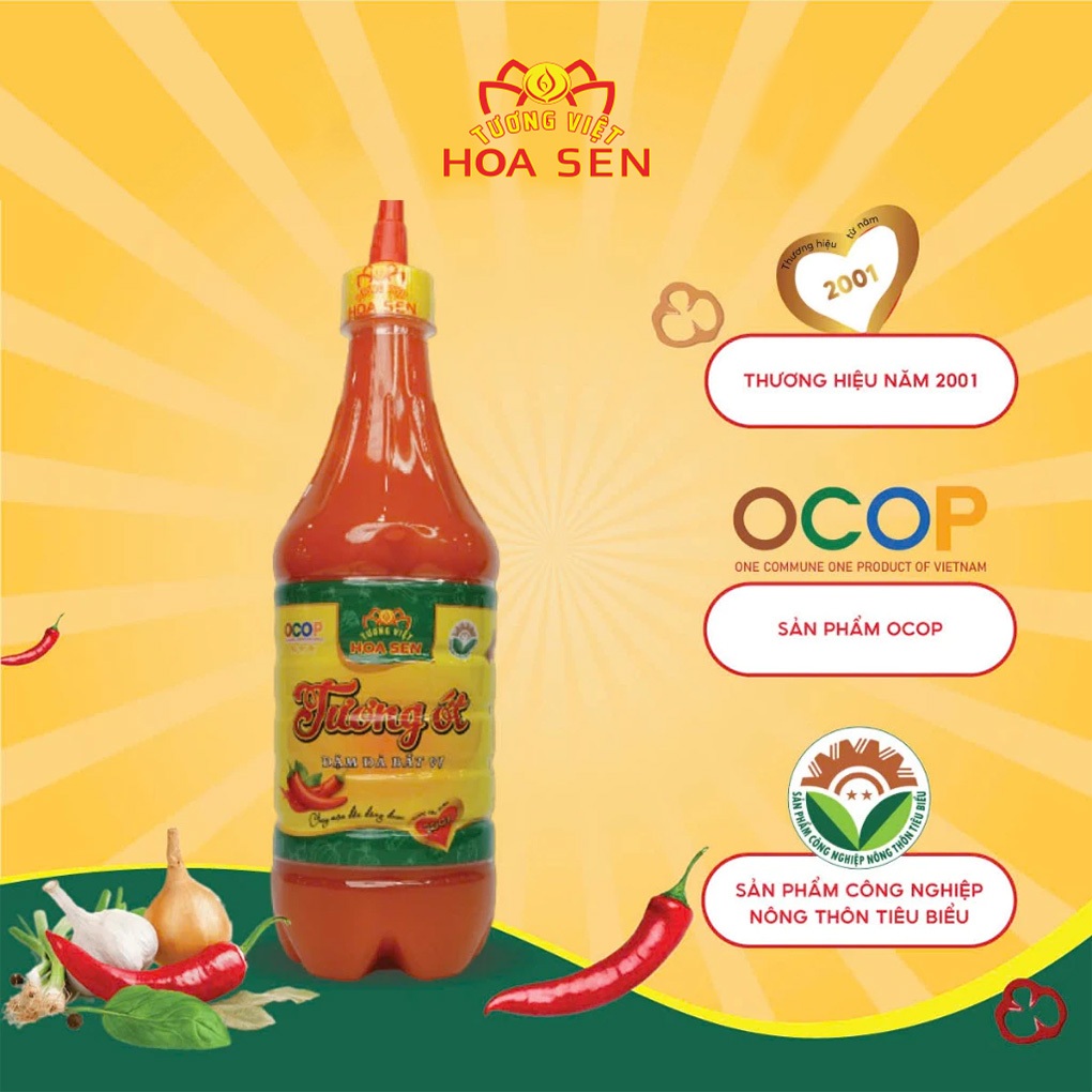 Tương ớt chai 700g - Tương Việt Hoa Sen - Đậm đà bắt vị