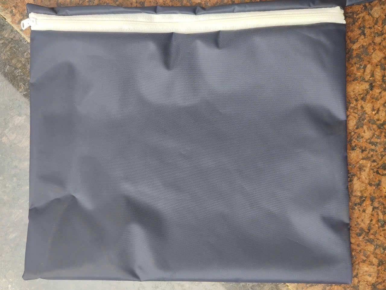 Túi đựng quần áo đi mưa chất liệu vải dù cao cấp  chống thấm nước tốt