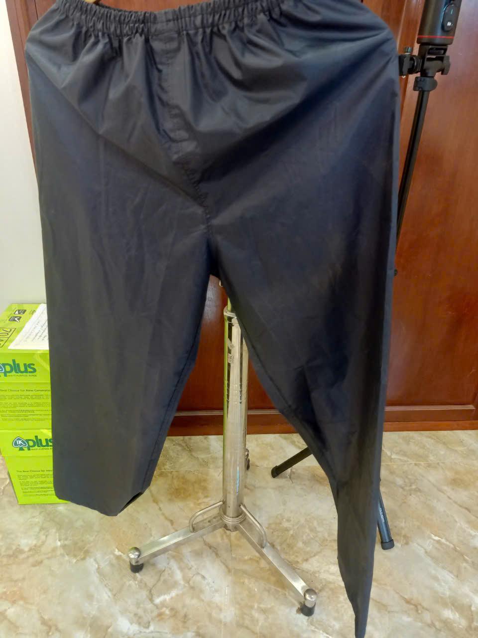 Quần đi mưa vải dù cao cấp chống thấm nước tốt (Tuấn Phong)
