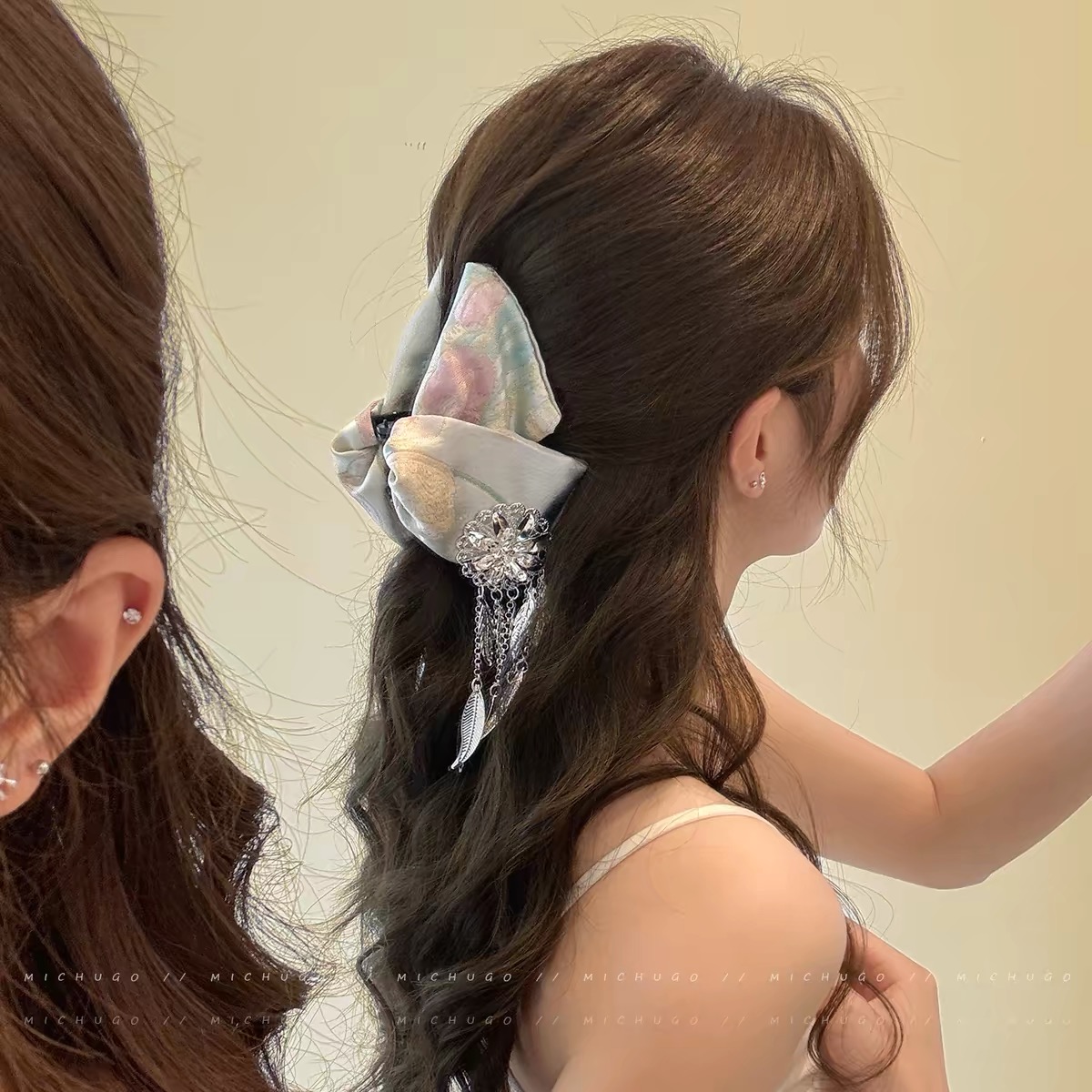 Kẹp tóc cánh vải tua rua_T28