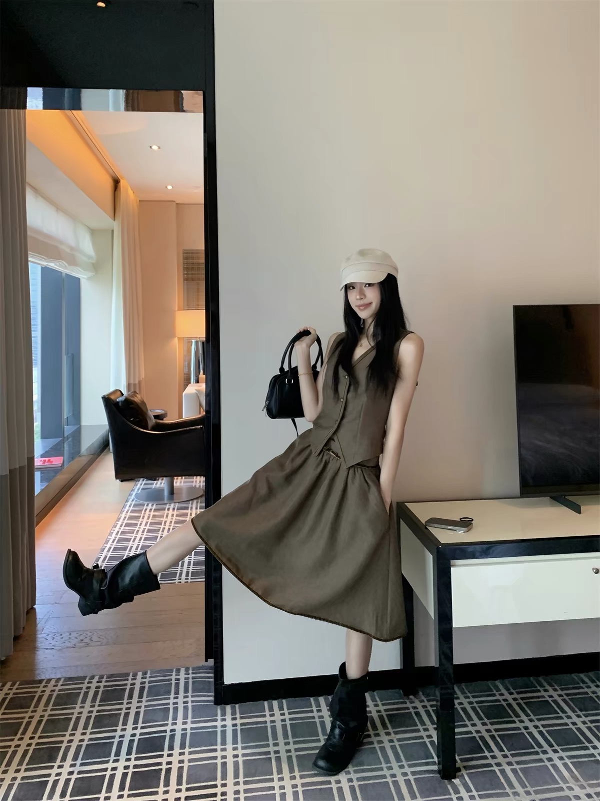 Áo gile cài khuy chân váy xòe_V47