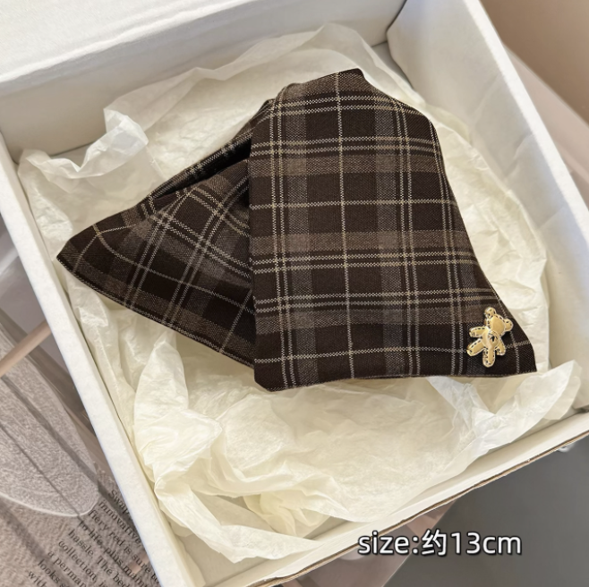 Kẹp tóc nơ caro đính charm gấu_T09