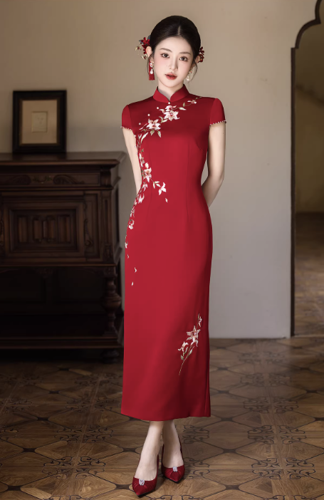 Sườn xám cách tân thêu hoa nổi dáng ôm tôn dáng_I54