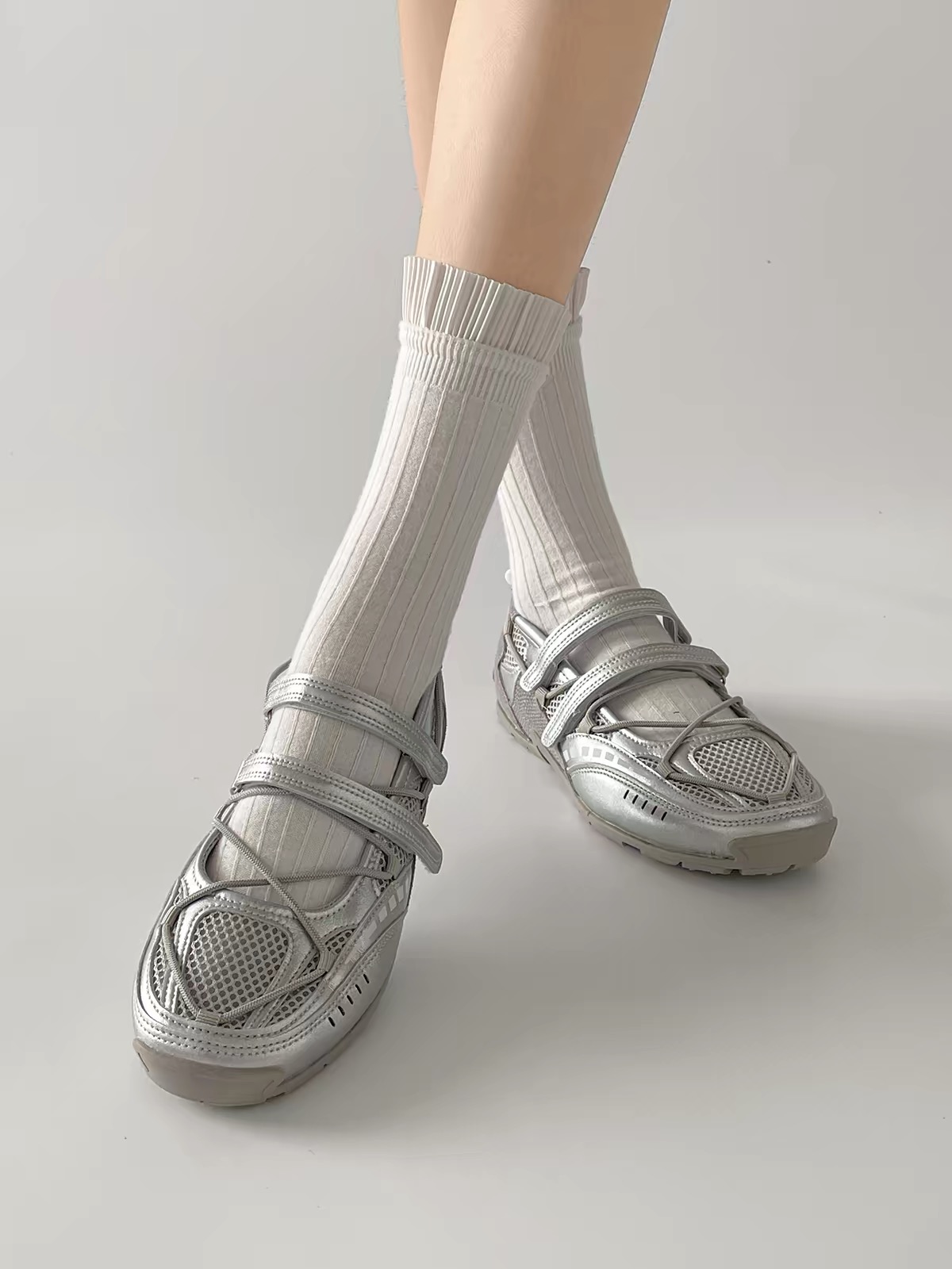 Giày sneaker quai dán phối dây đan phong cách thể thao_S06