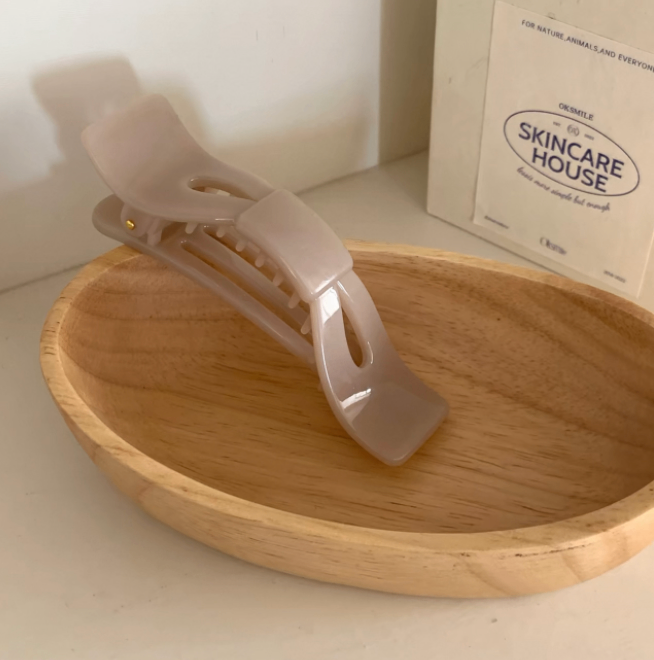 Kẹp chuối bản ngang hình nơ_T07
