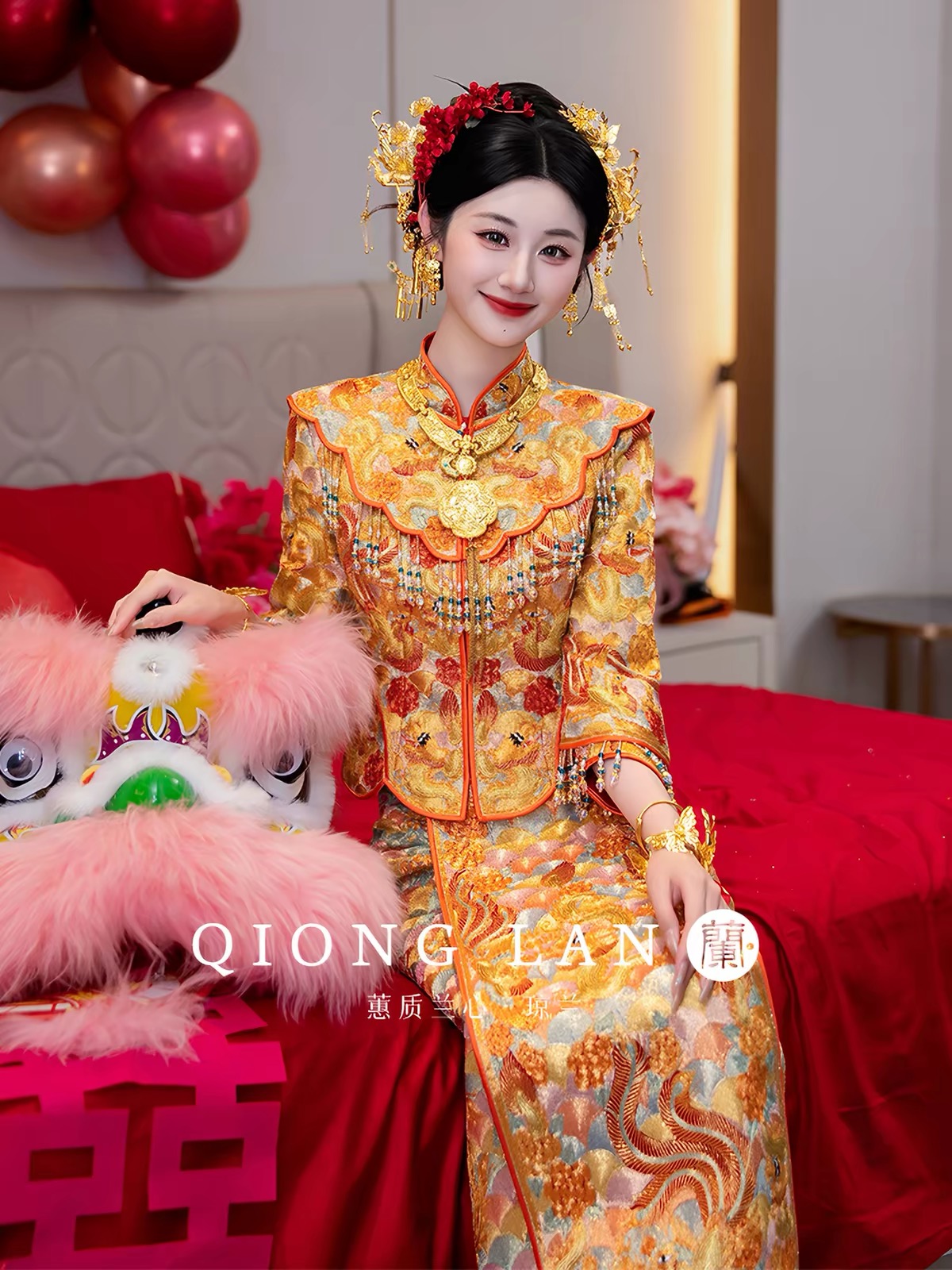 Váy cưới Trung Hoa áo gấm thêu hoa văn kim sắc sang trọng_I114