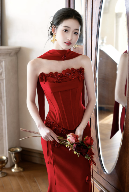 Sườn xám đỏ cổ yếm form ôm tôn dáng_I60