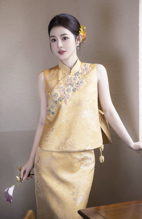 Sườn xám gấm ánh kim thanh lịch_I87