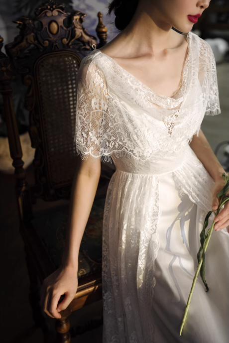 Váy cưới ren mềm cổ đổ nhẹ nhàng_I30