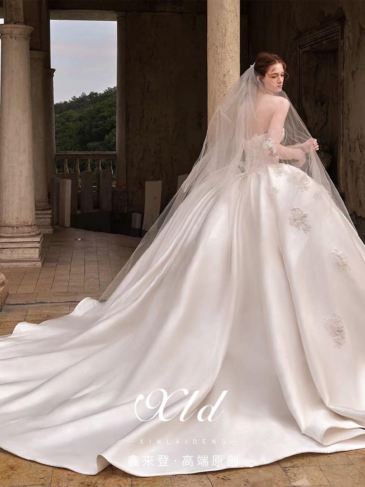 Váy cưới công chúa hoa nổi đính nơ cúp ngực_I133