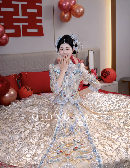 Váy cưới cổ trang thêu hoa tinh xảo_I47