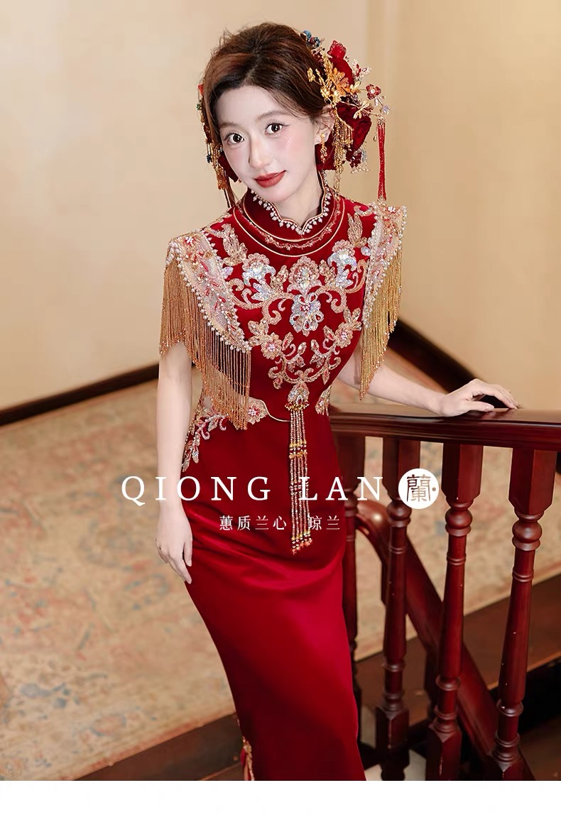 Sườn xám thêu hoa tua rua_I111