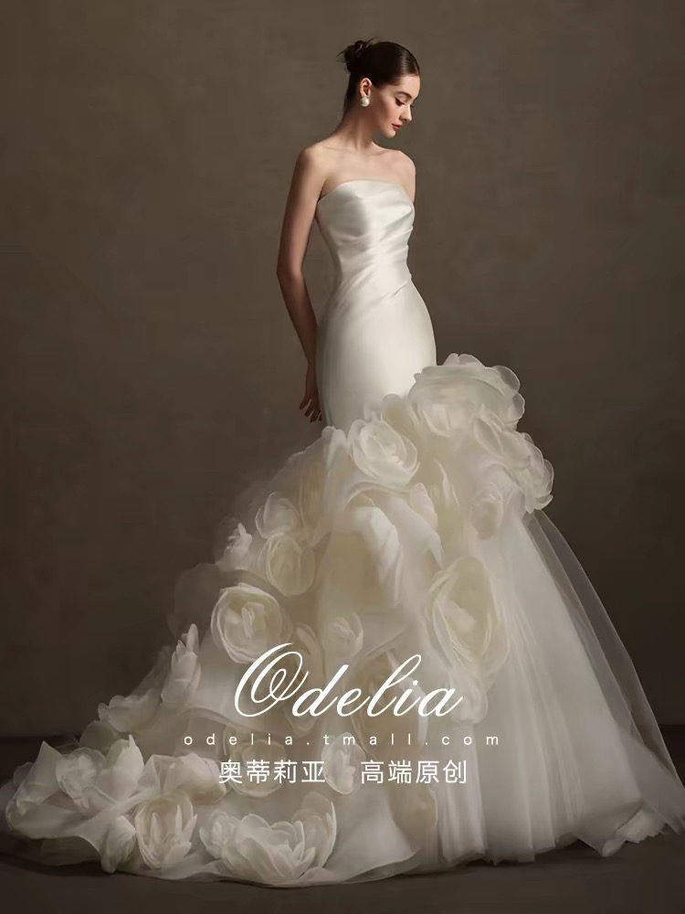 Váy cưới cúp ngực hoa dáng bồng_I140