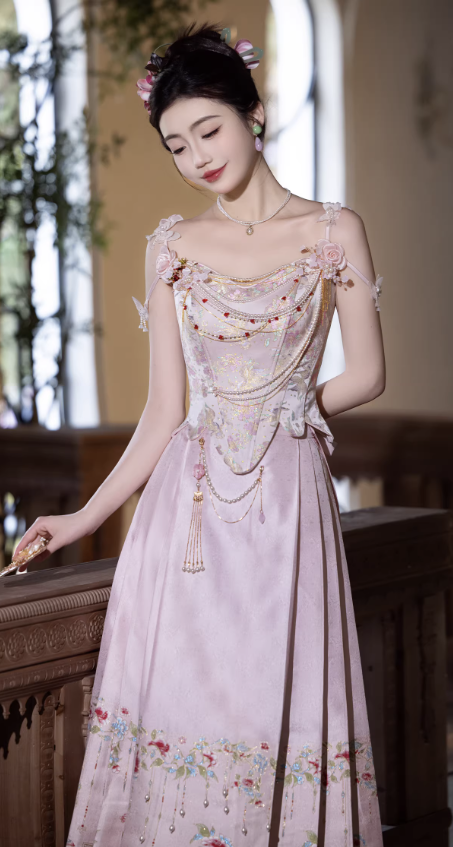 Váy cổ điển thêu hoa phối chuỗi trang trí_I46