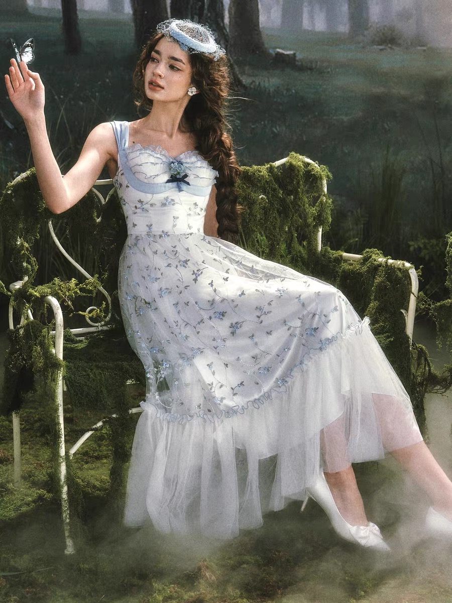 LaceMade Đầm voan hoa thêu_Y49