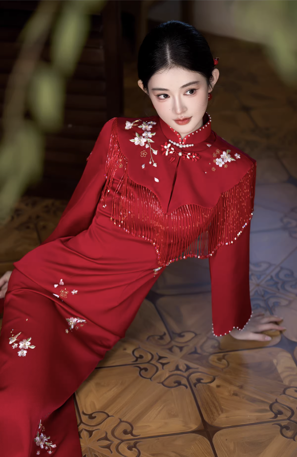 Sườn xám tua rua thêu hoa cổ tàu dáng ôm quý phái_I62