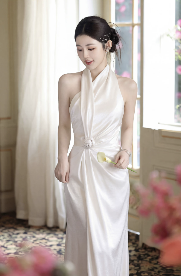 Váy lụa cổ yếm dáng dài thanh lịch_I57