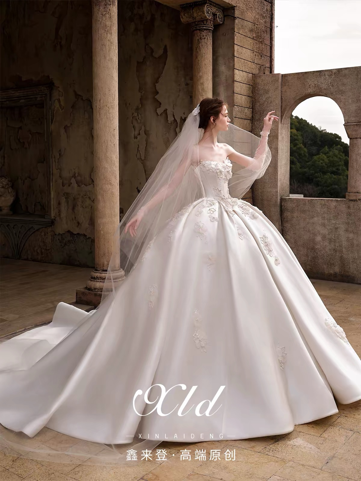 Váy cưới công chúa hoa nổi đính nơ cúp ngực_I133