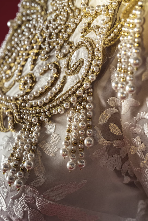 Váy cưới cổ cao thêu ngọc trai phong cách Trung Hoa_I21