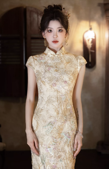 Sườn xám gấm đính hạt tua rua sang trọng_I71