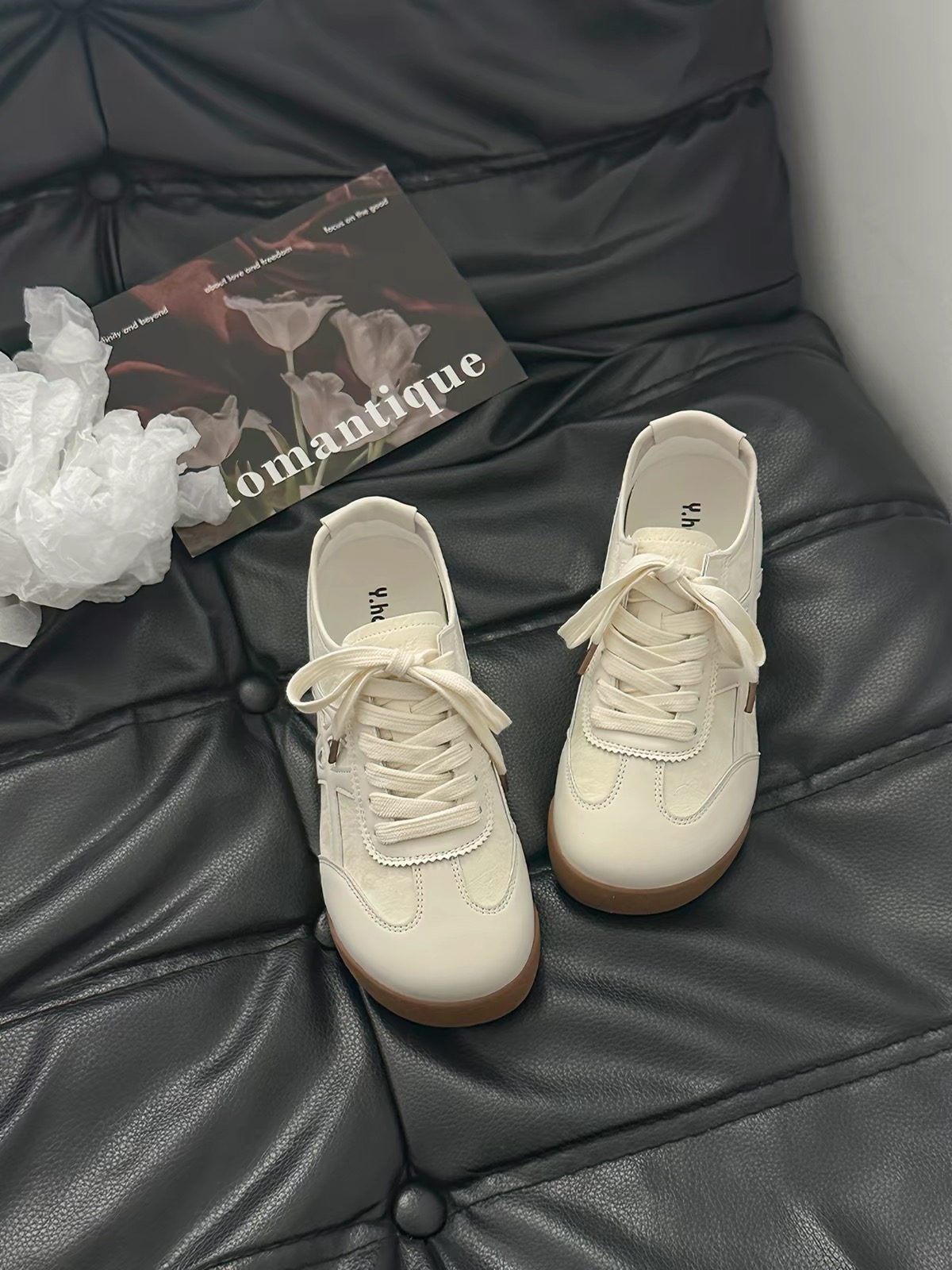Giày sneaker dáng cổ điển phối sọc_S08