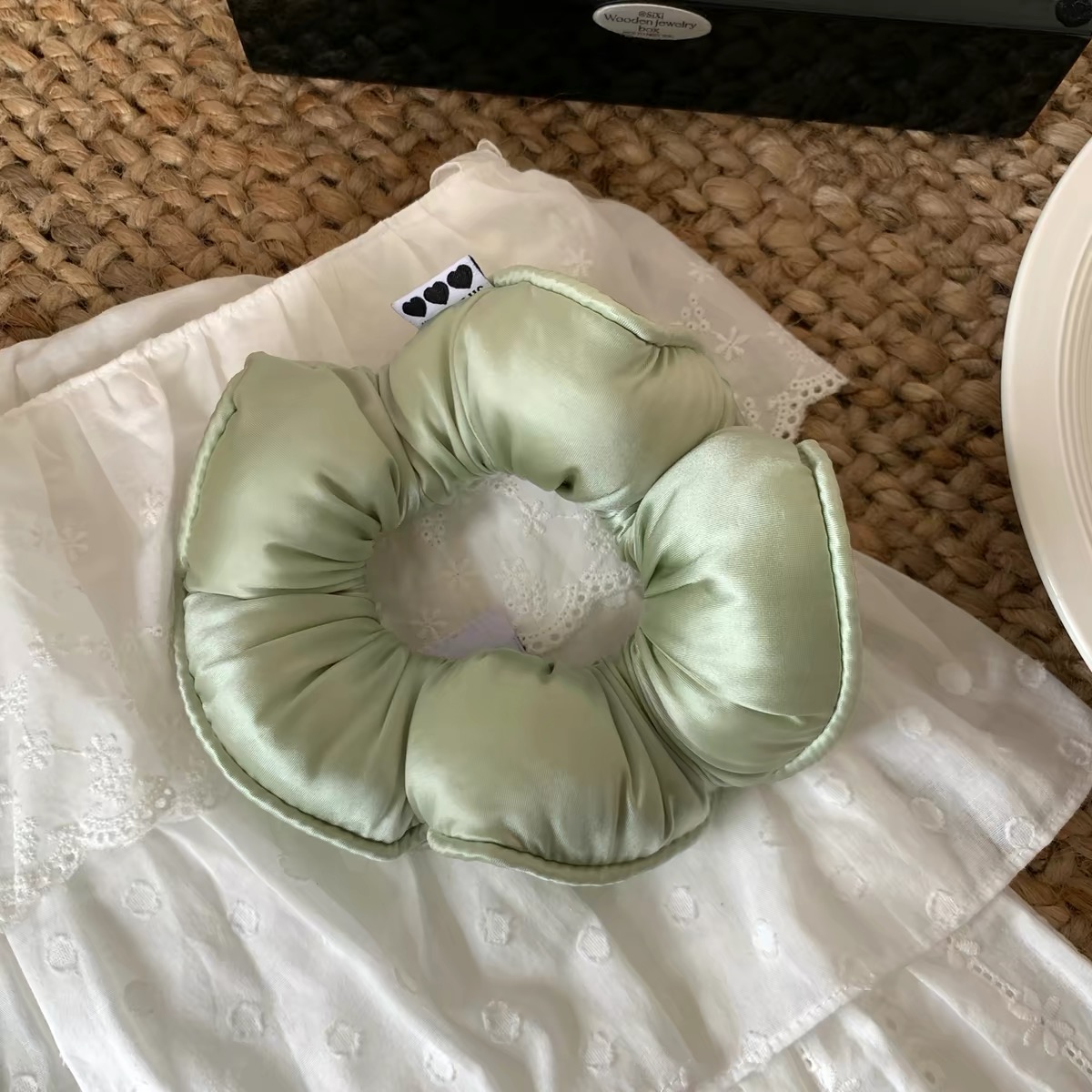 Scrunchie hoa satin bản lớn_R05