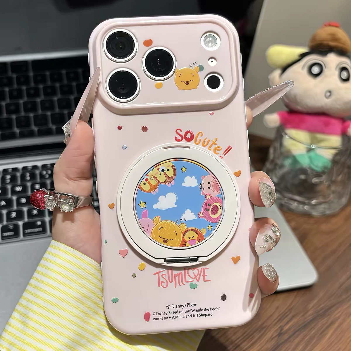 Ốp lưng Shin & Winnie the Pooh kèm giá đỡ điện thoại_O204 (Iphone, Huawei, Honor, OPPO, Vivo, Xiaomi & Redmi)