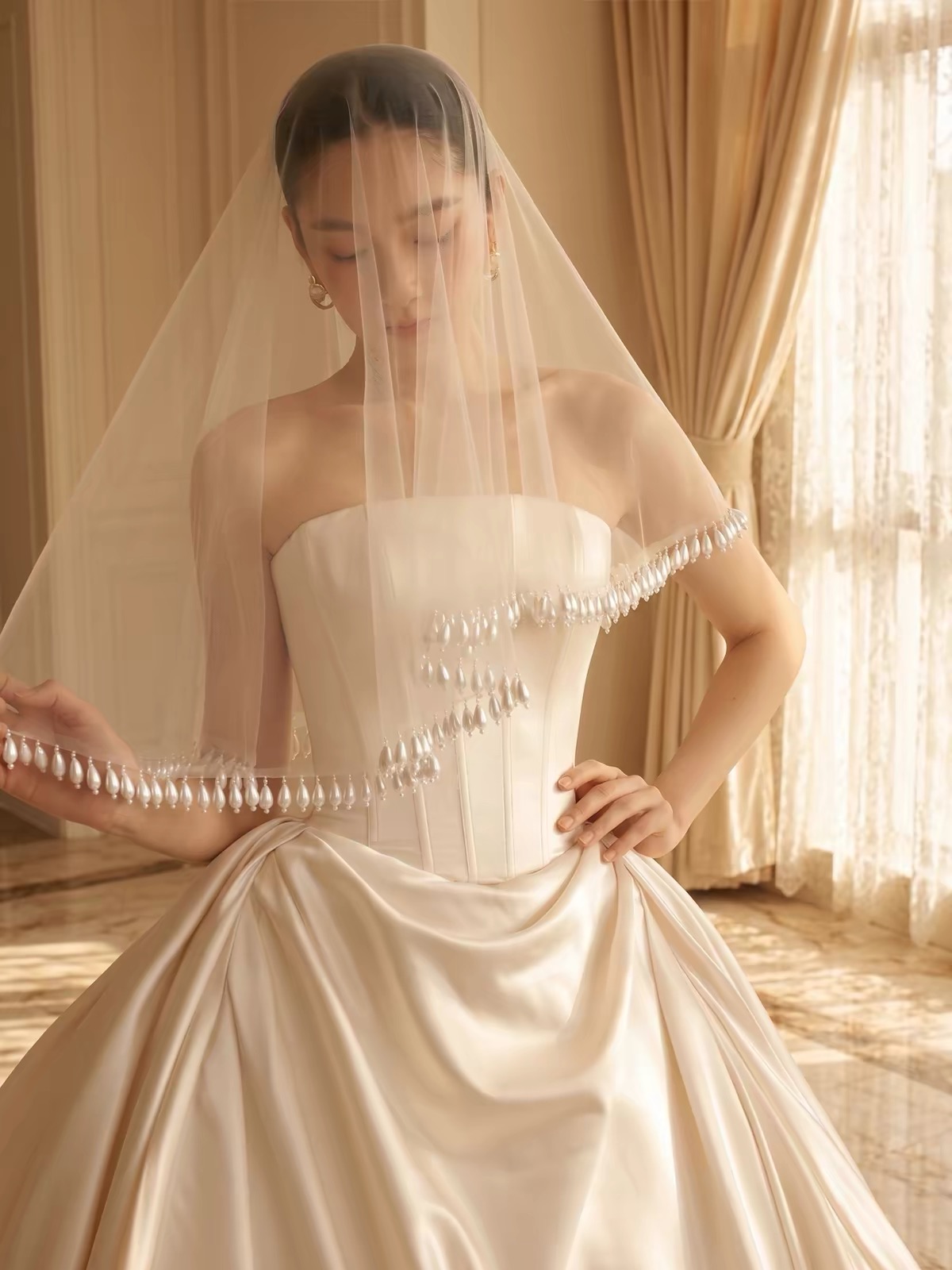 Váy cưới lụa satin cổ điển cúp ngực sang trọng_I137