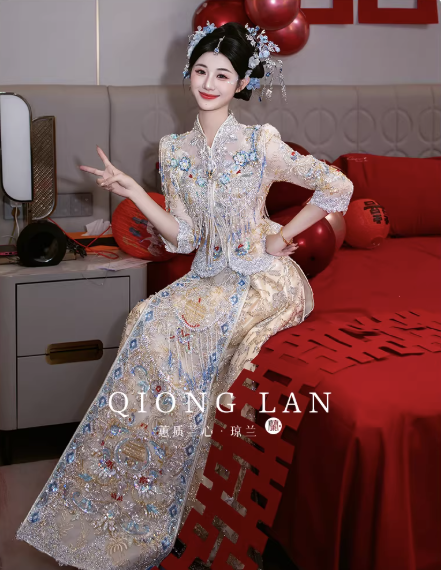 Váy cưới cổ trang thêu hoa tinh xảo_I47