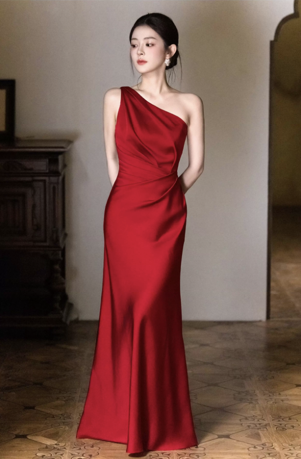 Váy lụa cổ yếm lệch vai thanh lịch_I59