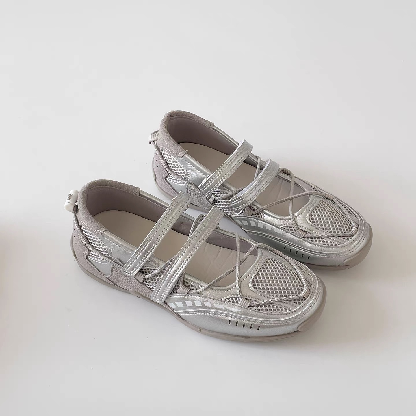 Giày sneaker quai dán phối dây đan phong cách thể thao_S06