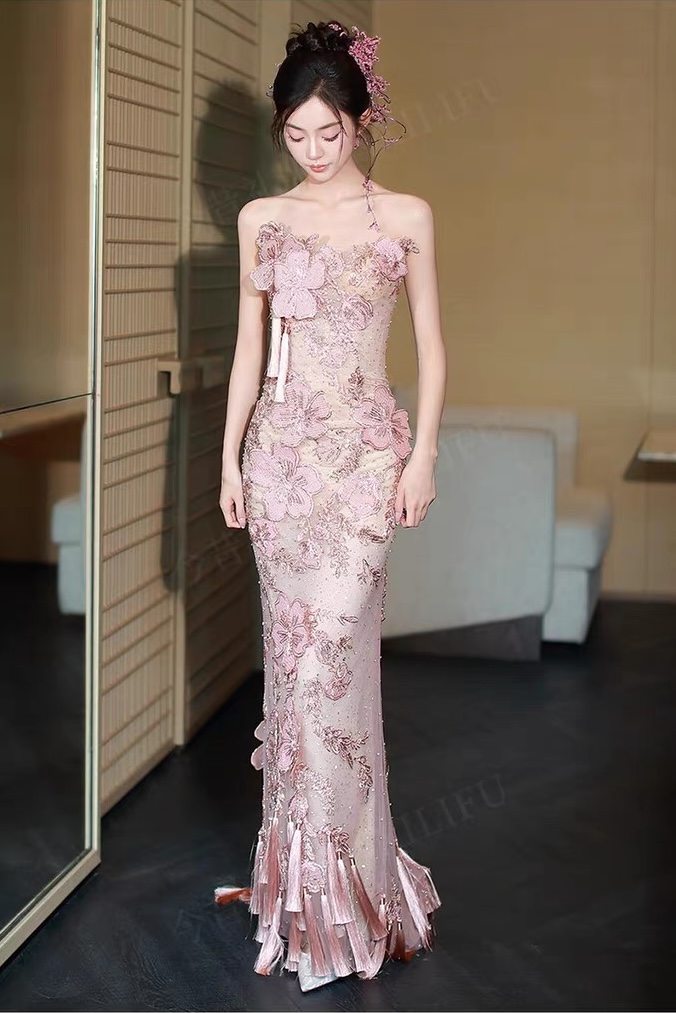 Váy dự tiệc hồng pastel dáng ôm hoa nổi_I119