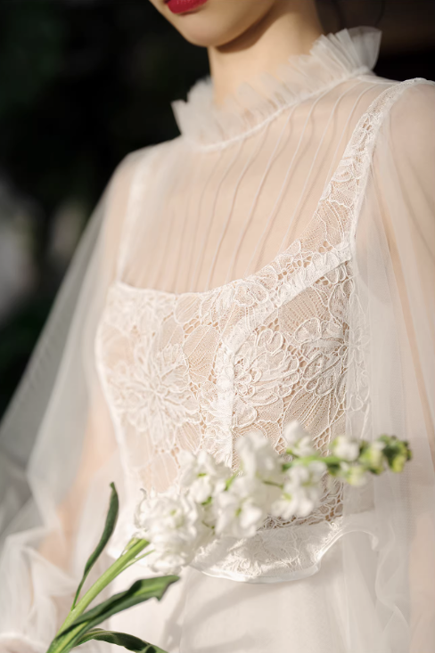 Váy cưới ren cổ cao dáng dài thanh lịch_I28