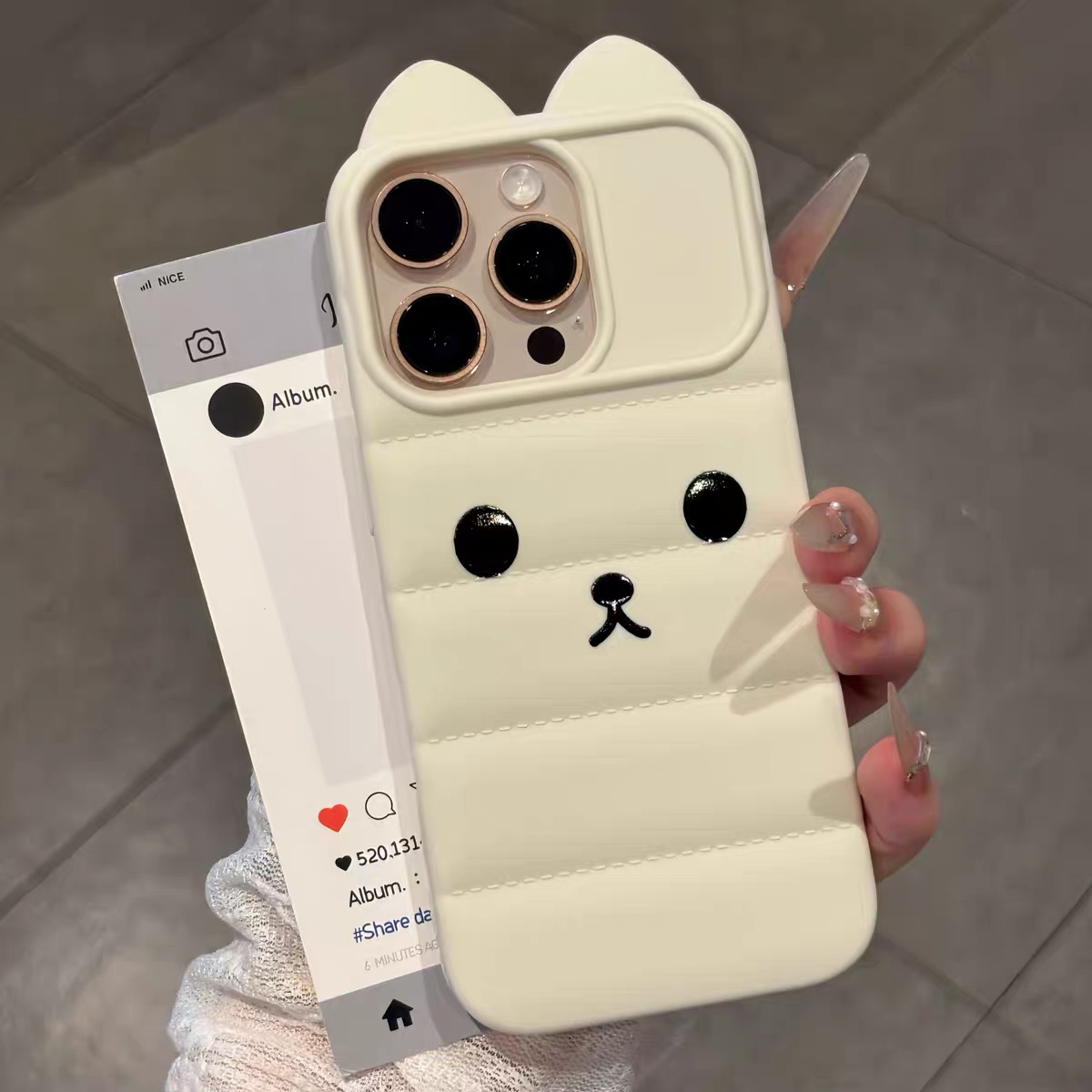 Ốp lưng gấu tai nổi_O205 (Tất cả các dòng Iphone)