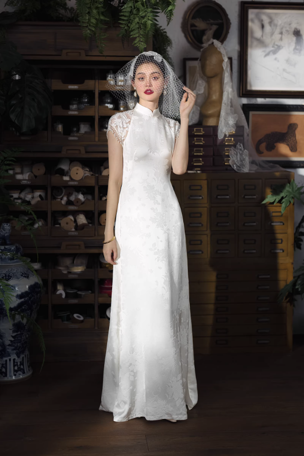 Váy cưới cổ cao ren hoa dáng dài sang trọng_I41